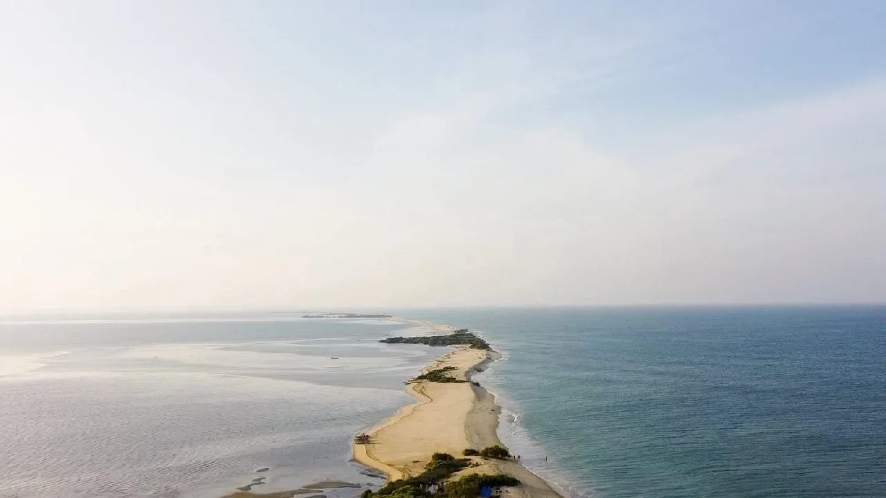 Battalangunduwa Island